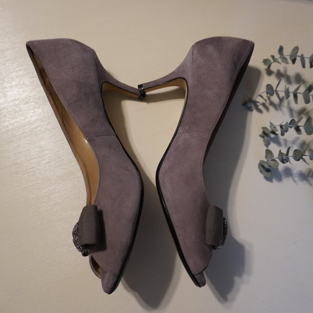 Talbots Suede Heels with Bow detail on toe - Size 8 - Picture 4 of 9